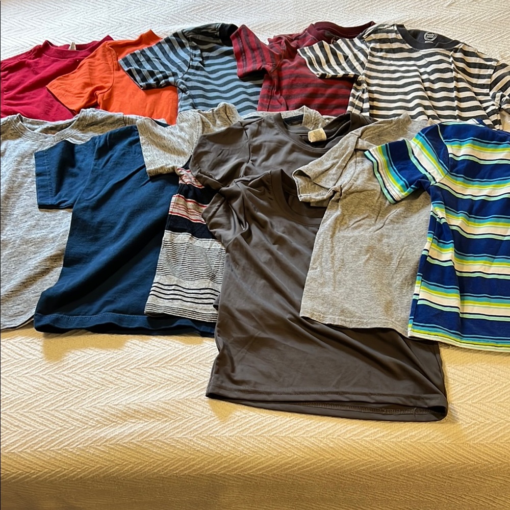 Lot of Boys short sleeve t-shirts size XS / 4 - 5